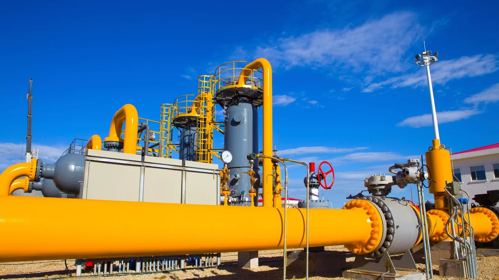 Crude oil processing infrastructure of the kind that dominates Kazakhstan's output, where three foreign operated mega fields, not the ministry, set the production ceiling.